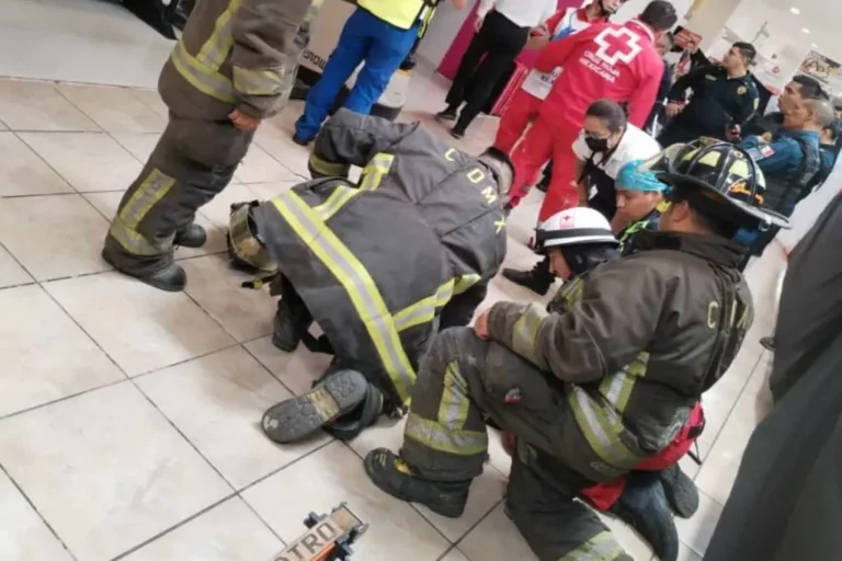 Muere una persona y queda un herido por desplome de elevador en el centro comercial Gran Sur, Coyoacán