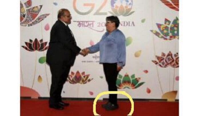 Internautas critican a Raquel Buenrostro por llegar al G20 usando crocs