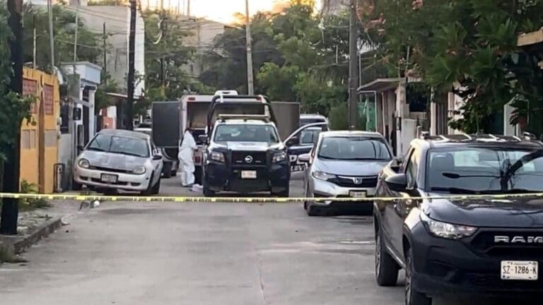 Asesinan a policía municipal durante una persecución en la Supermanzana 74 de Cancún