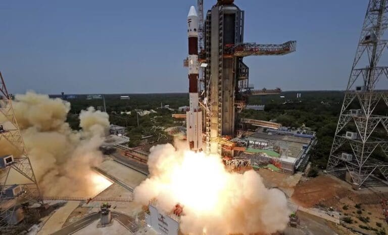 India y su ambicioso programa espacial Tras exitoso alunizaje, lanza misión para estudiar el Sol