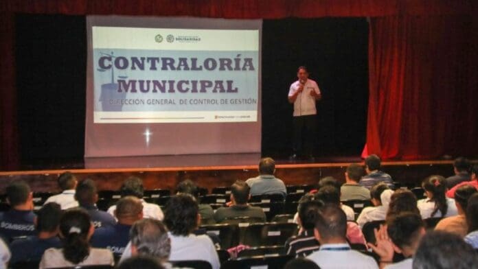 Funcionarios reciben capacitación en ética y conducta