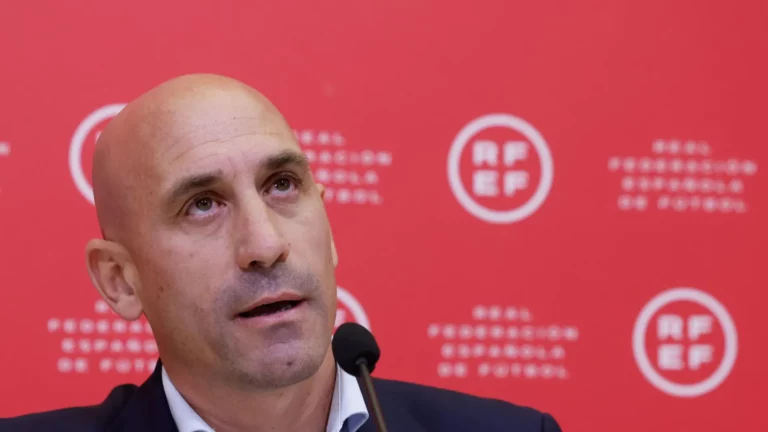 Pese a ser suspendido, Luis Rubiales planea apelar la suspensión ante la FIFA