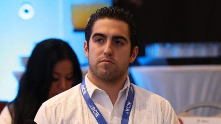 Empiezan a posicionar en redes a Eugenio Segura, titular de Sefiplan, como posible candidato para 2024