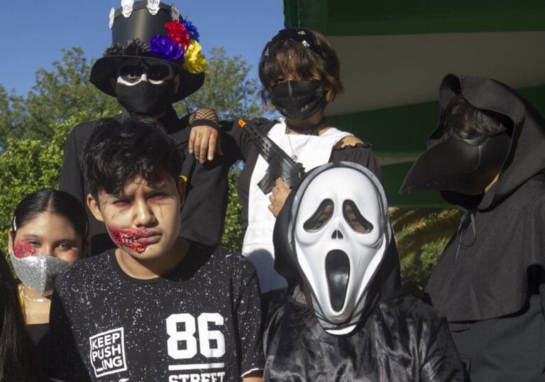 Prohíben uso de disfraces de narcos en Culiacán durante Halloween