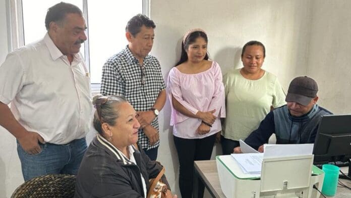 Se pronuncia Marciano Toledo por dar soluciones a habitantes de Las Torres