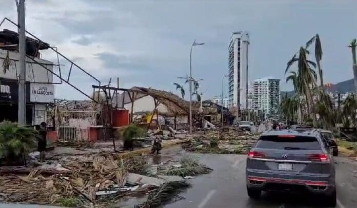 Se abrieron tres centros de acopio en Cancún para ayudar a los damnificados por el paso del huracán 