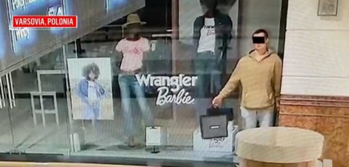 Hombre finge ser un maniquí para robar un centro comercial