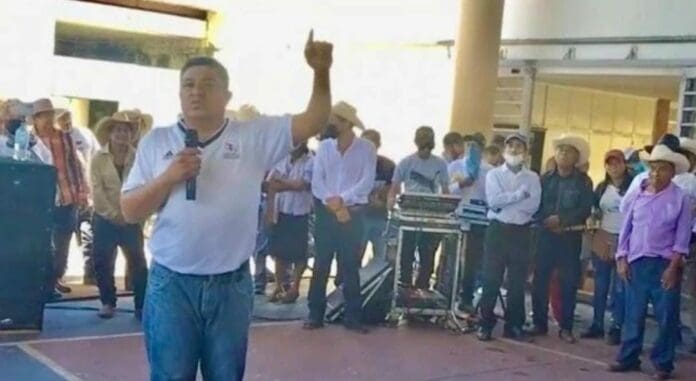 Un militante de Morena y docente que había protestado contra la violencia en Chiapas fue asesinado frente a su familia.