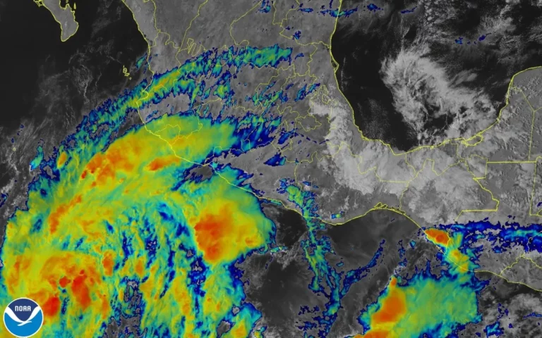 Se forma tormenta tropical Norma en el Pacífico; entraría a México como huracán
