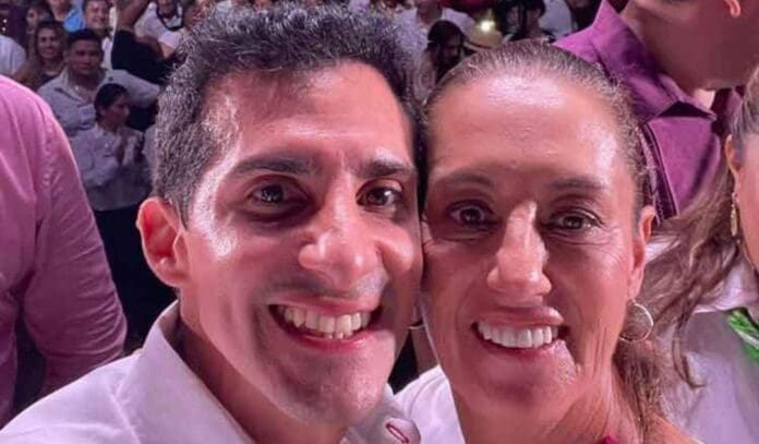 El deportista Rommel Pacheco fue abucheado durante un evento de Claudia Sheinbaum. La gente no lo quiere en la 4T.