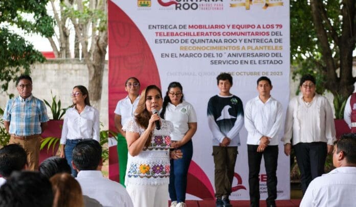 Entrega Mara Lezama aulas para carrera Técnico en Transporte Ferroviario en el CONALEP Chetumal