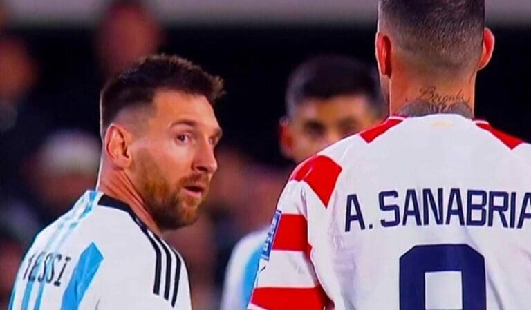 Polémica se generó en redes luego de un supuesto escupitajo de un jugador paraguayo a Lionel Messi. El señalado dijo que es mentira.