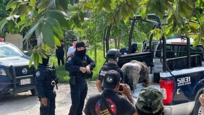 Hartos de la inseguridad, ciudadanos de Cancún casi linchan a presunto extorsionador