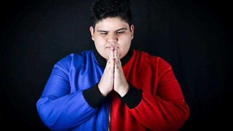 Video: Cámara de seguridad exhibe a un influencer que presumía regalar dinero