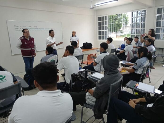 Inaugura titular de la SEQ semestre del Conalep