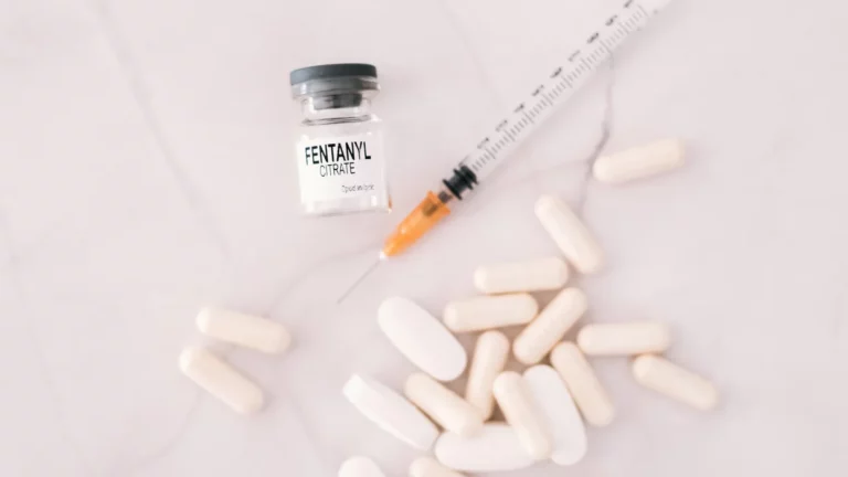 Los Chapitos prohíben el tráfico de fentanilo en Sinaloa; aparecen narcomantas con amenazas