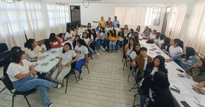 Organiza la SEQ el taller “El poder de la mujer”