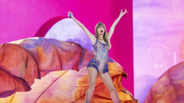 Taylor Swift se corona como la artista más escuchada del mundo en 2023 