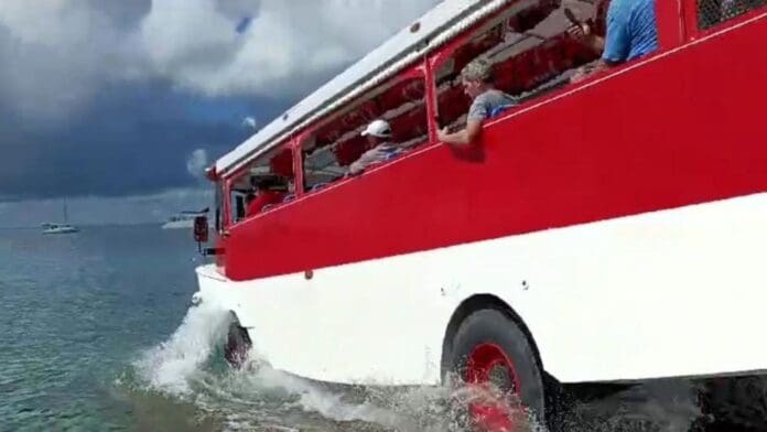 Uniper es la empresa que realiza pruebas con camión anfibio en Cozumel; sería un servicio turístico
