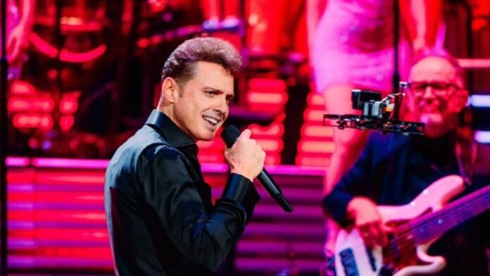 La gente de Playa del Carmen cuenta los días para poder disfrutar del concierto de Luis Miguel en el complejo Mayakoba.