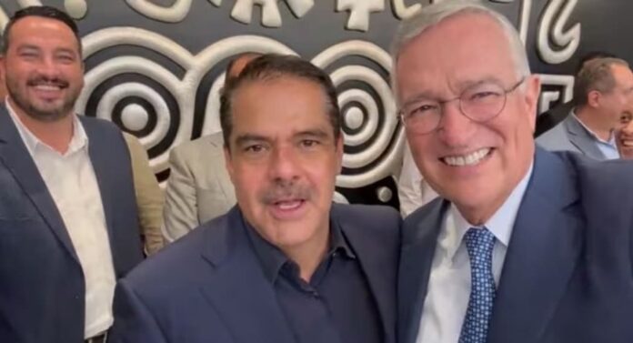 Javier Alatorre y Ricardo Salinas Pliego se burlan de las críticas de AMLO