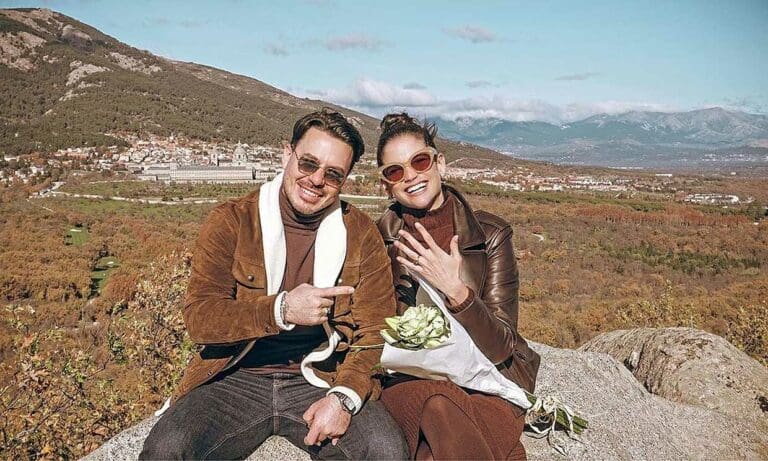 Natalia Jiménez se compromete con su mánager: “Dije que sí”