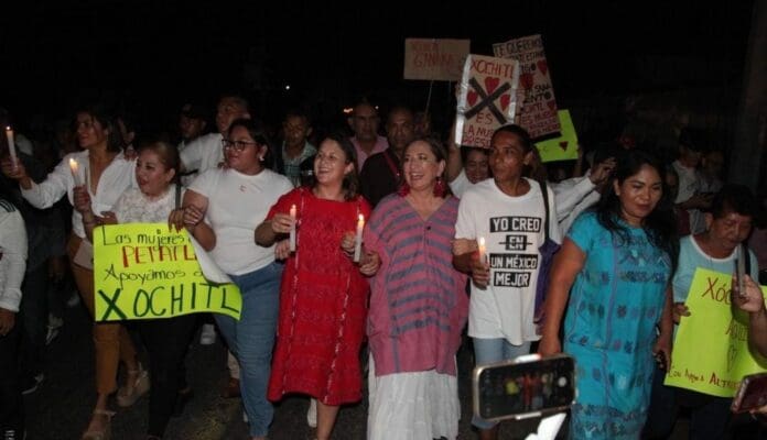 Xóchitl Gálvez comenzó su precampaña desde Coyuca de Benítez, zona afectada por el paso del huracán 