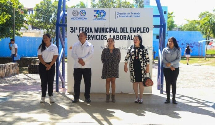 Realizan feria del empleo en Villamar 1