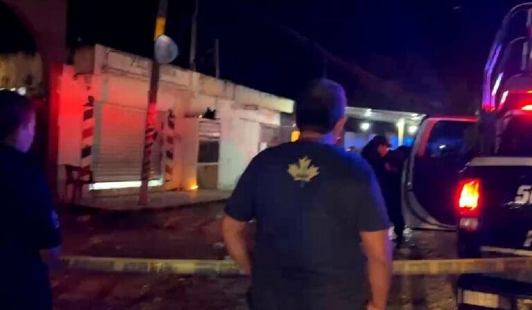 Ejecutan a barbero en la colonia Tres Reyes de Cancún por presunto cobro de derecho de piso