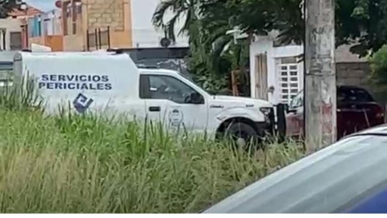 Asesinan a un abogado y lesionan a otro durante intento de desalojo en Villas del Sol de Cancún