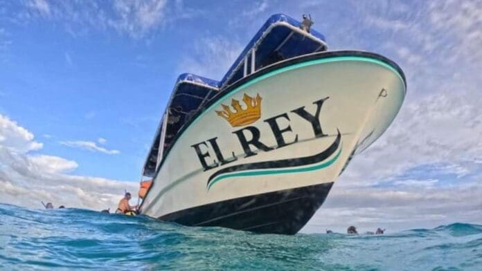 Un barco desapareció misteriosamente en el muelle fiscal de Cozumel. Los dueños ofrecen una recompensa a quien dé informes del robo.