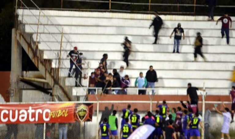 Video: Violencia en la Liga Premier requirió apoyo de la Guardia Nacional