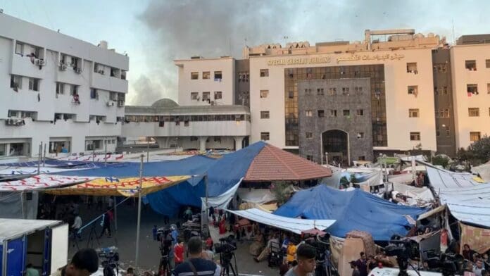 Israel informa que fue un misil palestino fallido el que causó al menos 13 muertos en el hospital Al Shifa de Gaza
