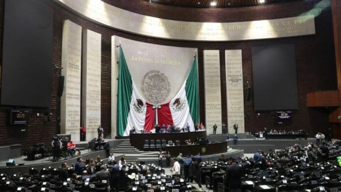 Muere trabajador dentro de la Cámara de Diputados; encuentran su cuerpo 2 días después