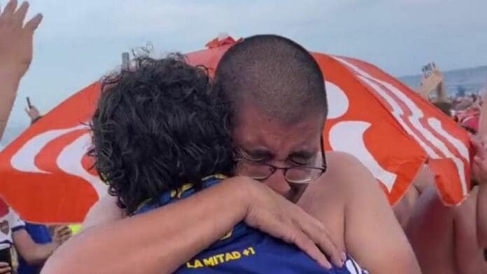 Un fanático del Boca Juniors se gastó las dos becas de su hijo para asistir al partido ante Fluminense