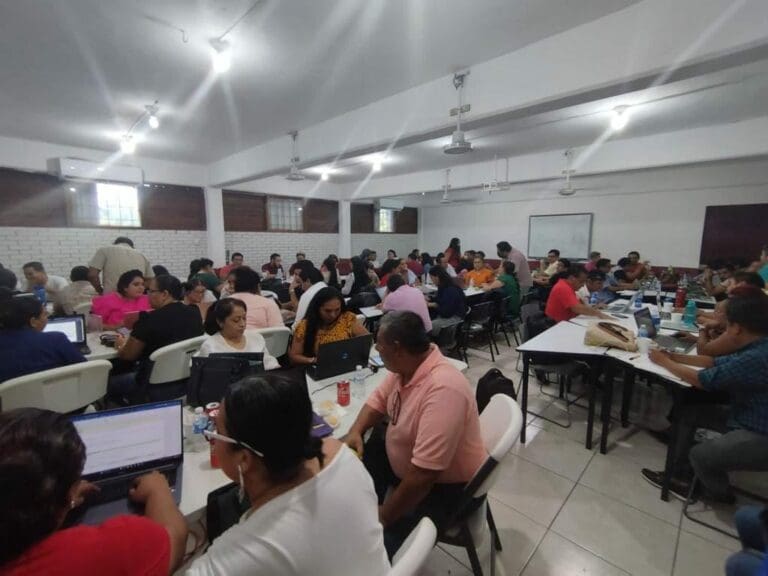 Organiza la SEQ el "Taller de Formación Docente para la Implementación del Marco Curricular Común en el Telebachillerato Comunitario"