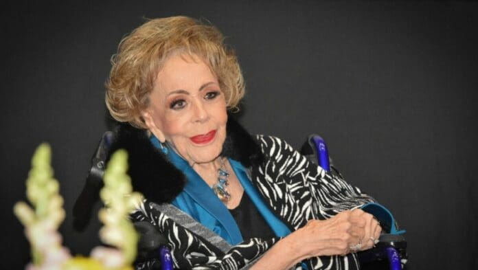 Silvia Pinal está en terapia intensiva, pero estable; ya no necesita un respirador