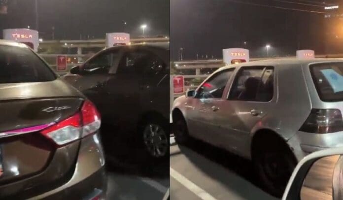 Problemas whitexicans: autos no eléctricos son estacionados en puntos de carga de Tesla en Perisur, CDMX