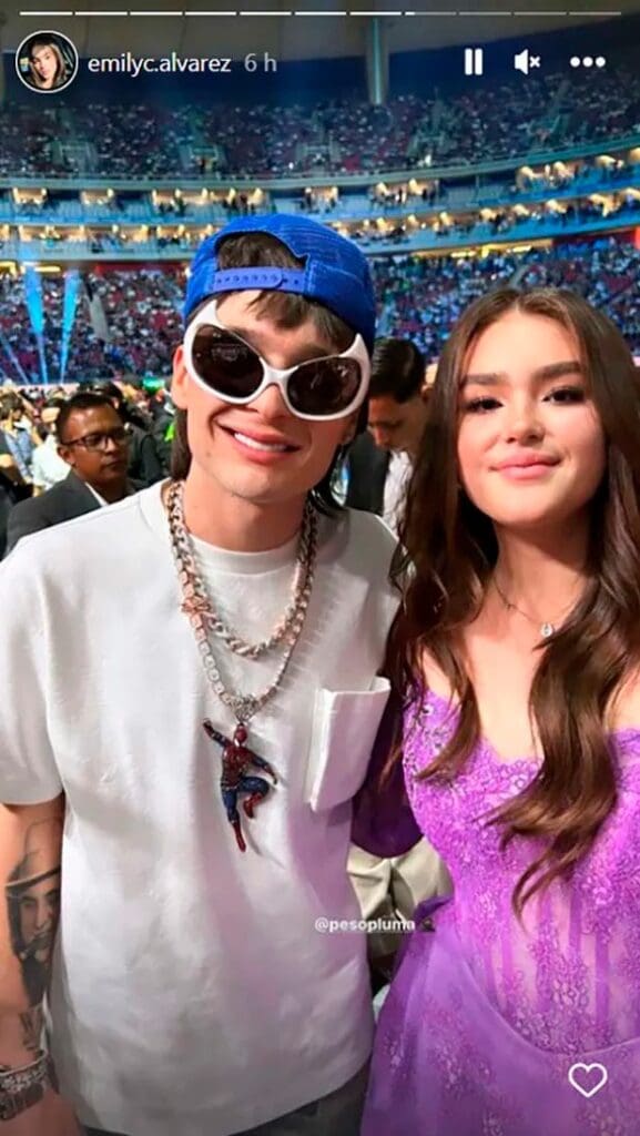 Emily, hija del Canelo Álvarez, se toma una foto con Peso Pluma tras pelea de su papá