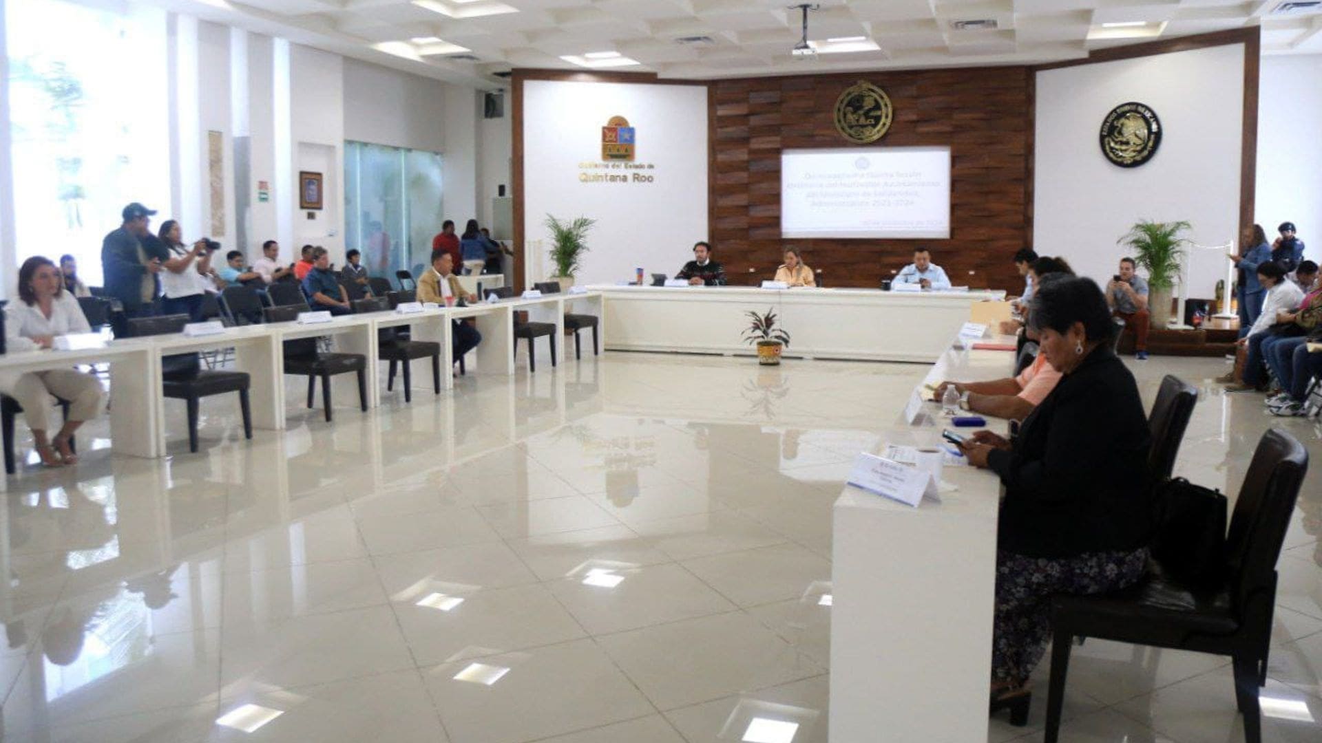 Acuerdos a favor de mujeres y transportistas