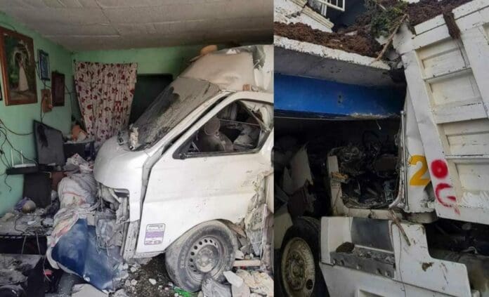 Un grave accidente causado por un volquete en el Edomex dejó dos personas muertas, tres lesionadas y una vivienda destrozada.