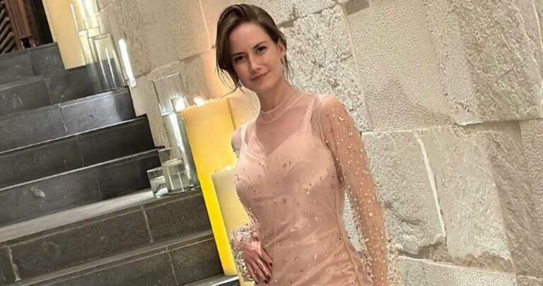 Critican a Altaír Jarabo por lucir vestido “inapropiado” en boda de Michelle Renaud