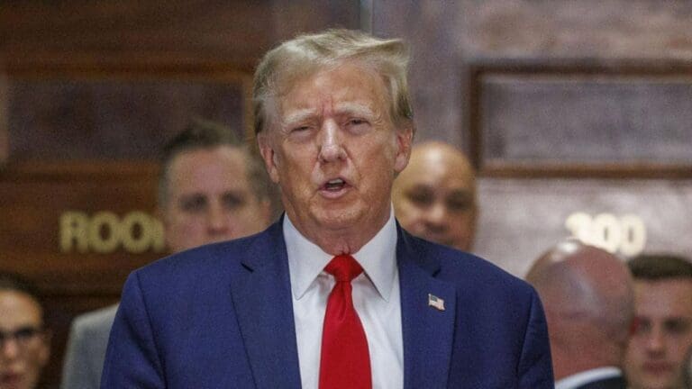 Donald Trump dice que no testificará este lunes en su juicio civil por fraude