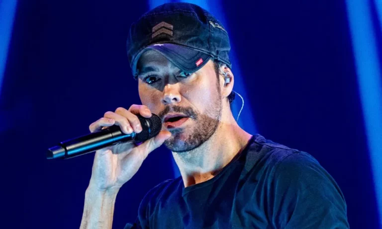 Cantautor Enrique Iglesias vende todo su catálogo musical y sus derechos de imagen