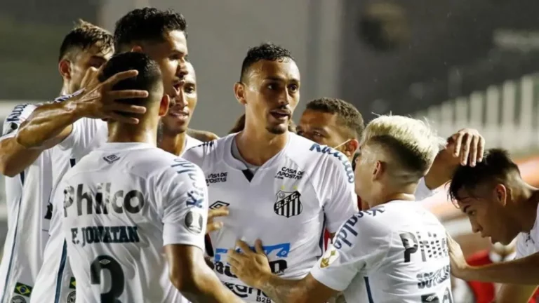 Santos de Brasil, club donde jugaron Pelé y Neymar, descendió a la Serie B por primera vez en su historia