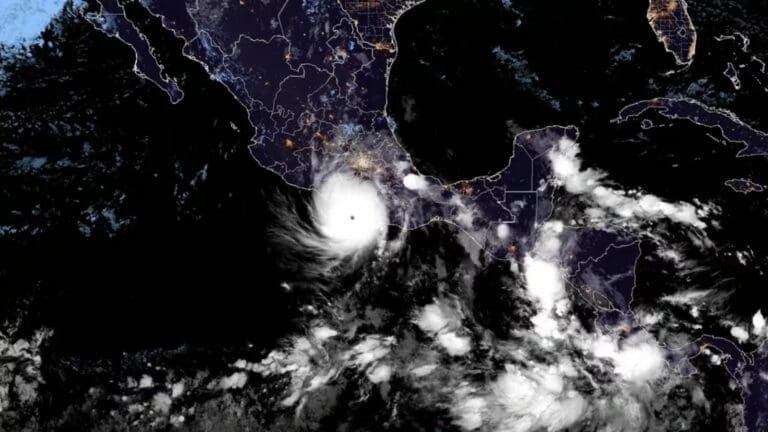 Por esta razón es posible que haya huracanes inusuales en diciembre, según la Conagua