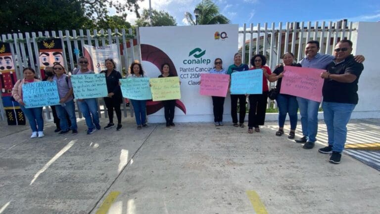 Paro parcial en planteles de Bachilleres desde este 7 de diciembre; Conalep protesta y exige pago de retroactivo