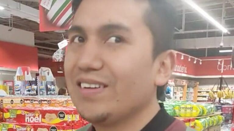 VIDEO: Critican a joven por olvidar a su novio ciego en el supermercado