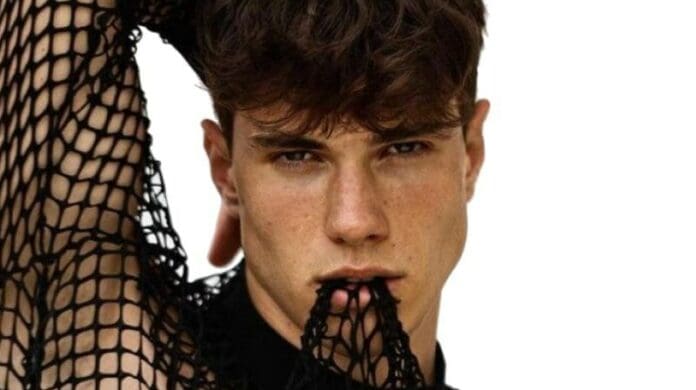 El 'hombre más guapo de Italia' deja el modelaje para convertirse en sacerdote