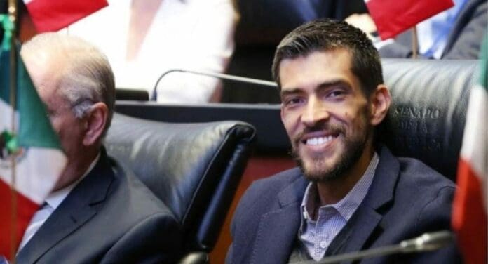 Falleció este martes el senador panista suplente Juan Pablo Adame, quien padecía un cáncer de estómago. DEP.